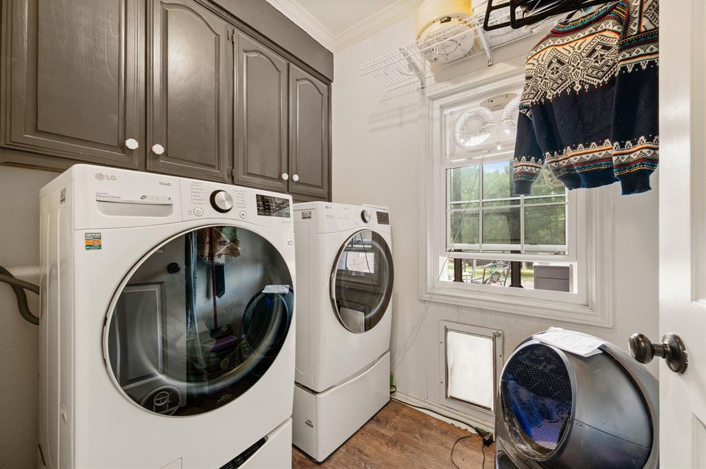 11 Country Ridge Road Melissa, TX 75454 - Photo 22 of 40 LG Washer & Dryer with pedestals and 2nd washer in pedestal included with acceptable offer