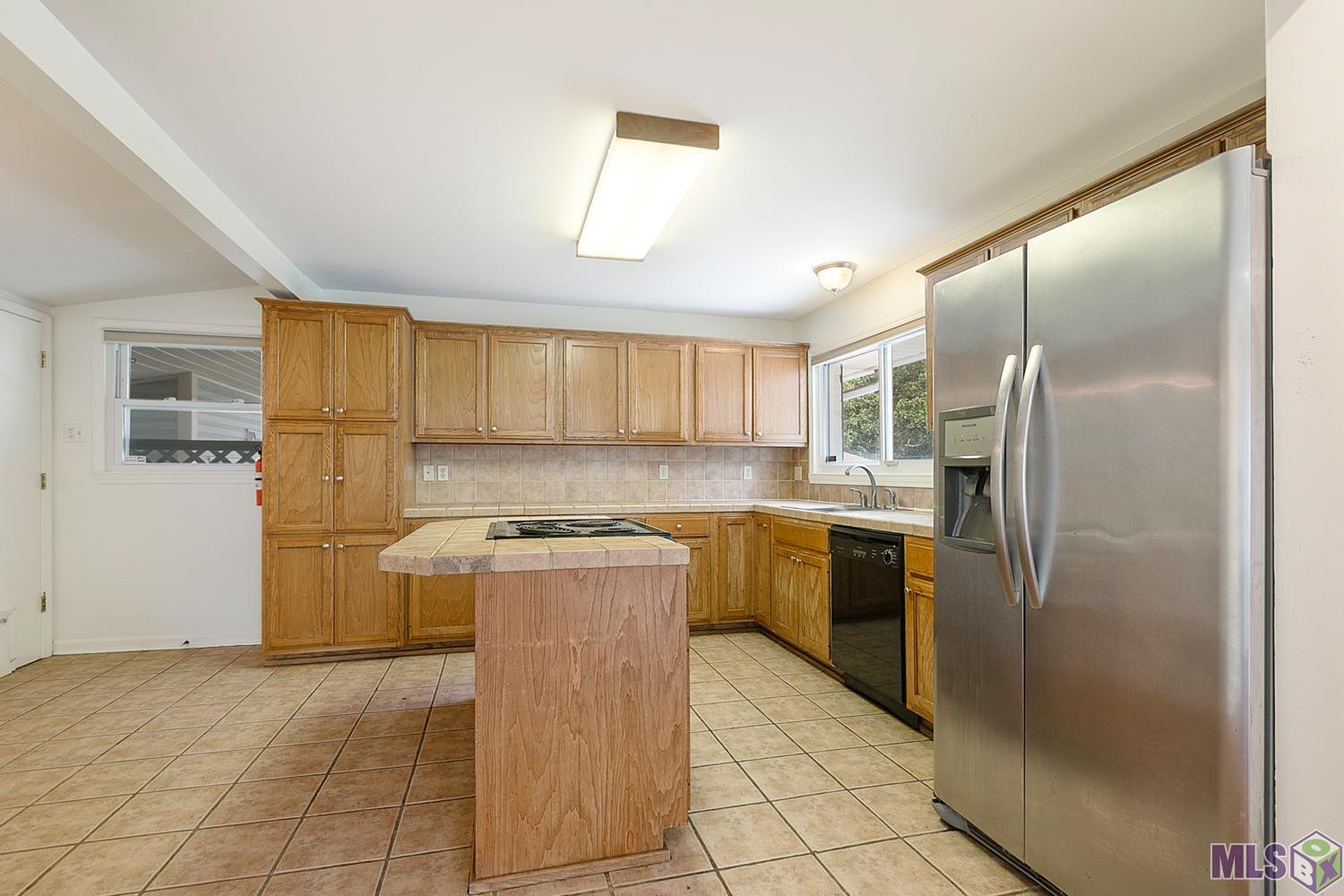 2444 Rhododendron Avenue Baton Rouge, LA 70808 - Photo 5 of 17