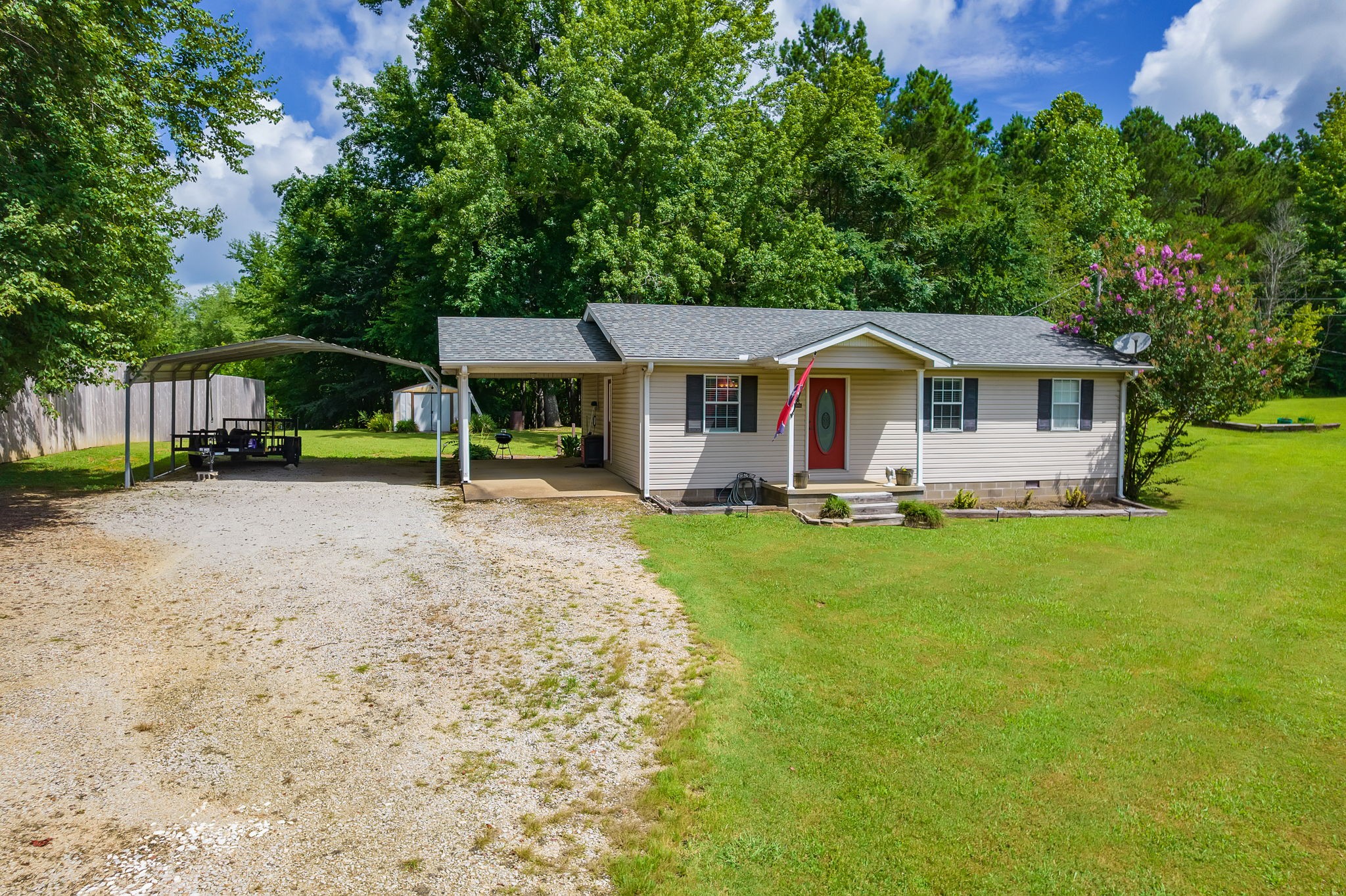 6940 Highway 100 Decaturville, TN 38329 - Photo 1 of 40 Gallery Image 1