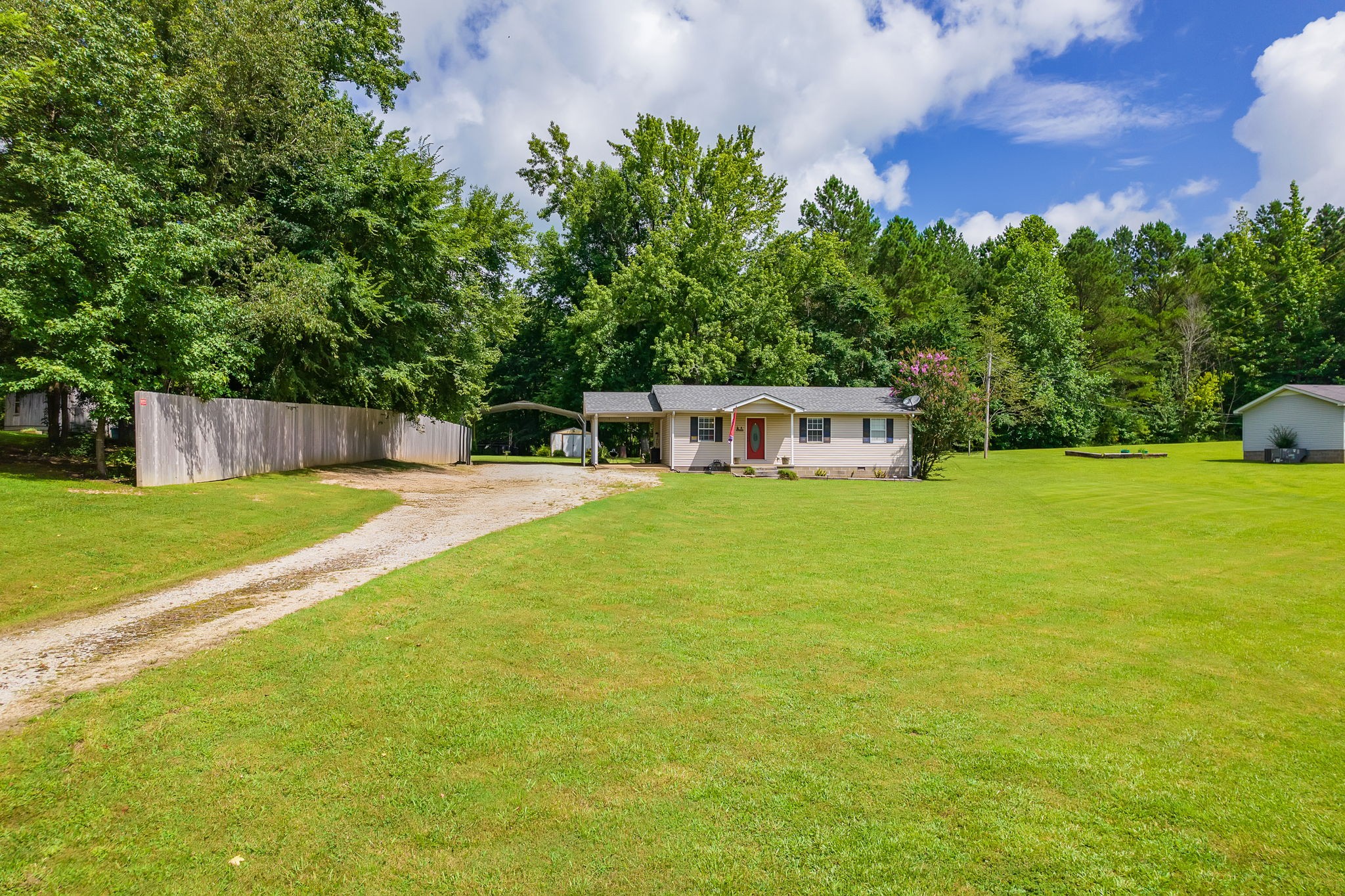 6940 Highway 100 Decaturville, TN 38329 - Photo 2 of 40 Gallery Image 2
