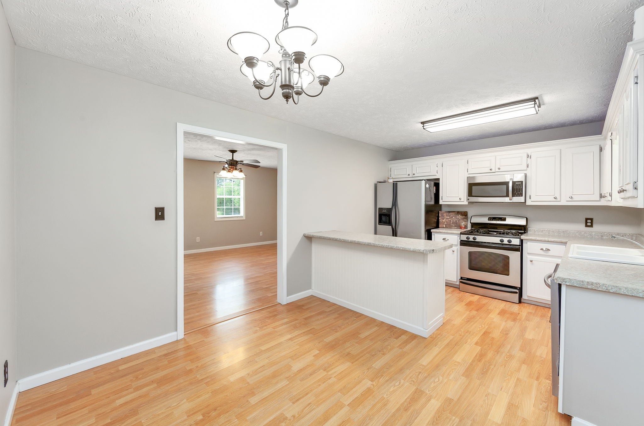 6940 Highway 100 Decaturville, TN 38329 - Photo 9 of 40 Gallery Image 9