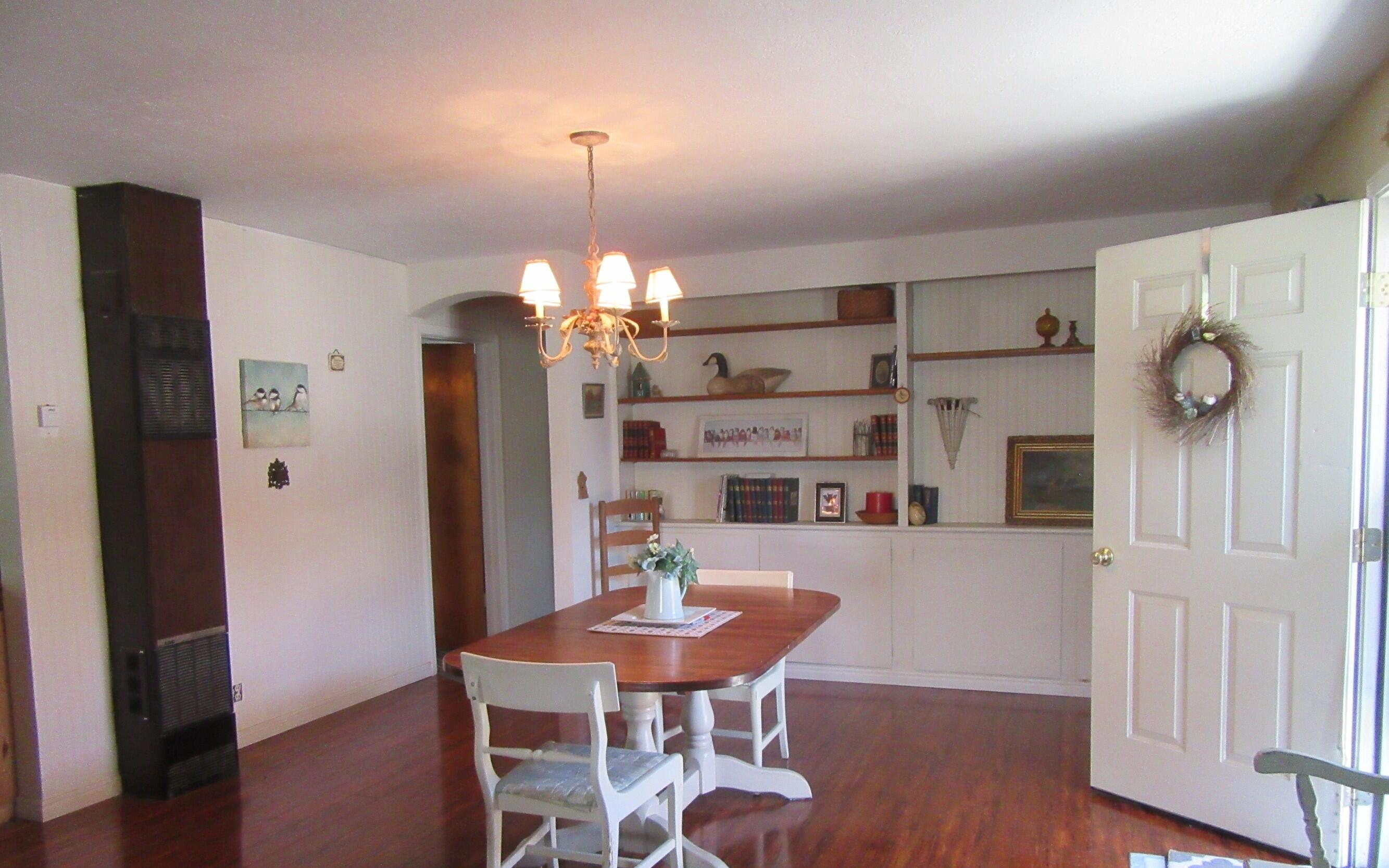 610 Applegate Avenue Chiloquin, OR 97624 - Photo 9 of 28 Diningroom 1