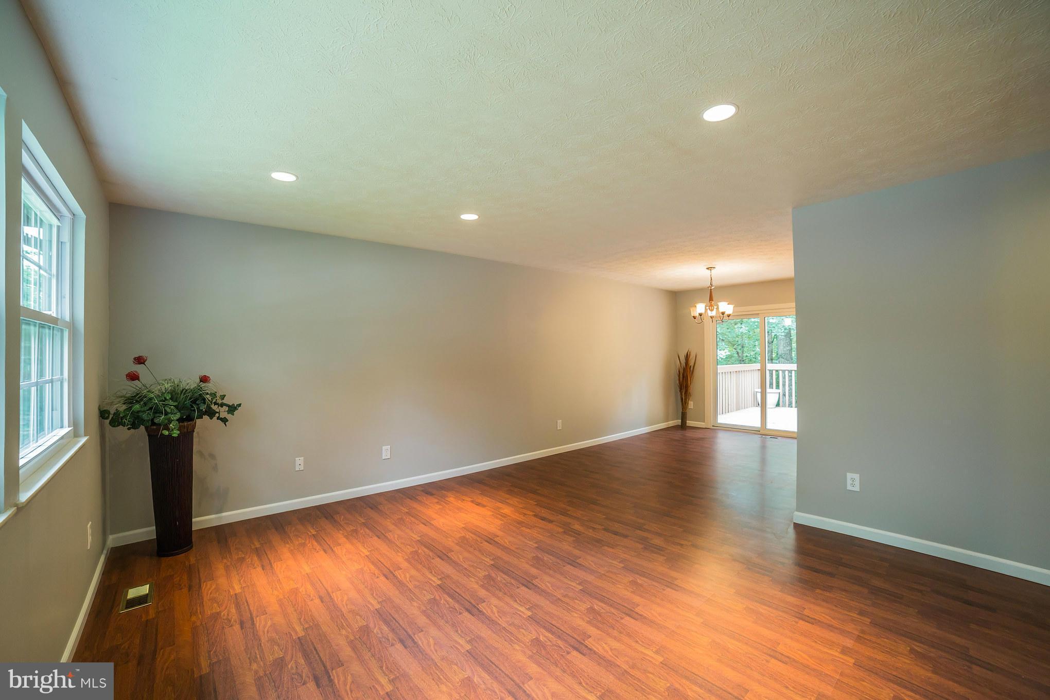 7908 Hill Stream Court Springfield, VA 22153 - Photo 3 of 30 Living Room