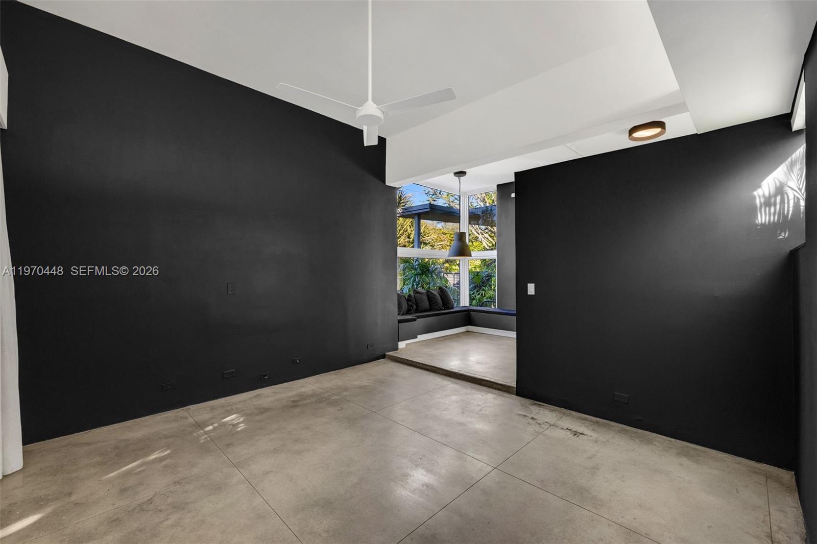 6014 Southwest 22nd Street Miami, FL 33155 - Photo 13 of 61