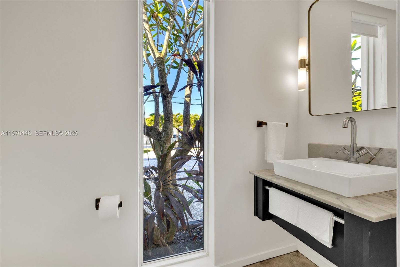 6014 Southwest 22nd Street Miami, FL 33155 - Photo 14 of 61