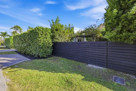 $995,000 | 6014 Southwest 22nd Street, Miami, FL 33155