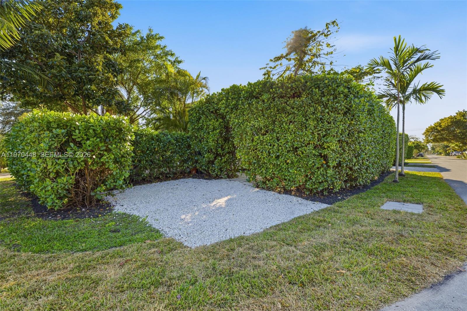 6014 Southwest 22nd Street Miami, FL 33155 - Photo 36 of 61