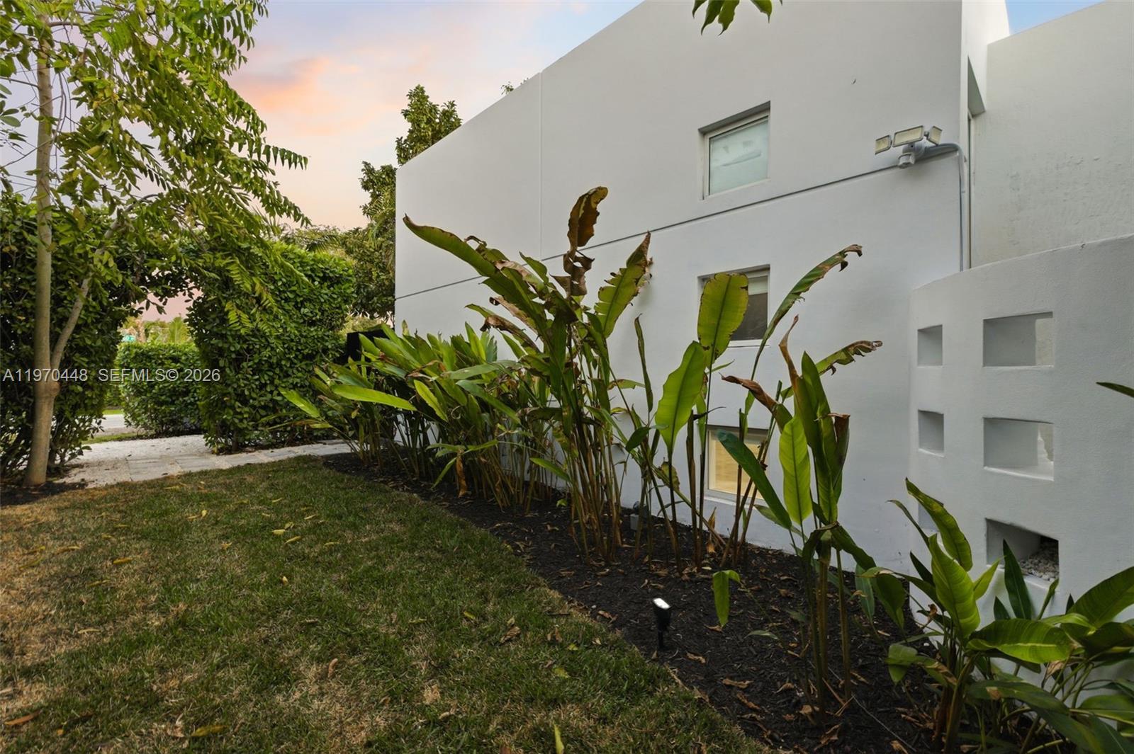 6014 Southwest 22nd Street Miami, FL 33155 - Photo 48 of 61