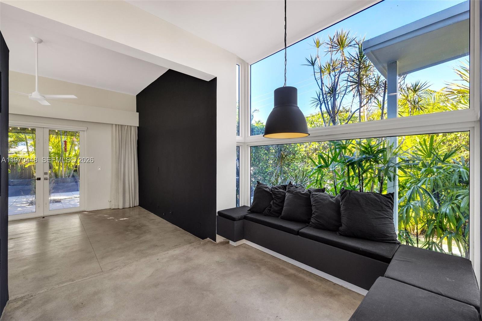 6014 Southwest 22nd Street Miami, FL 33155 - Photo 7 of 61