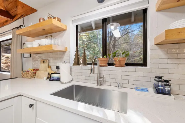 $549,900 | 53840 Marian View Drive, Idyllwild, CA 92549