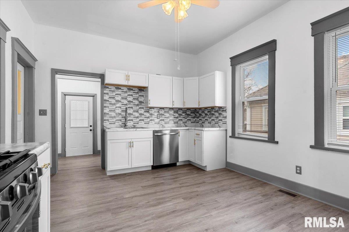 1617 East Cummins Avenue Springfield, IL 62702 - Photo 11 of 32