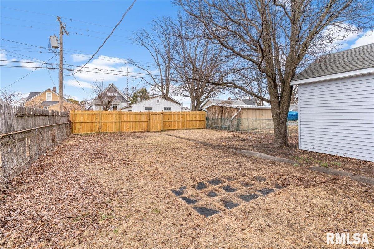 1617 East Cummins Avenue Springfield, IL 62702 - Photo 29 of 32