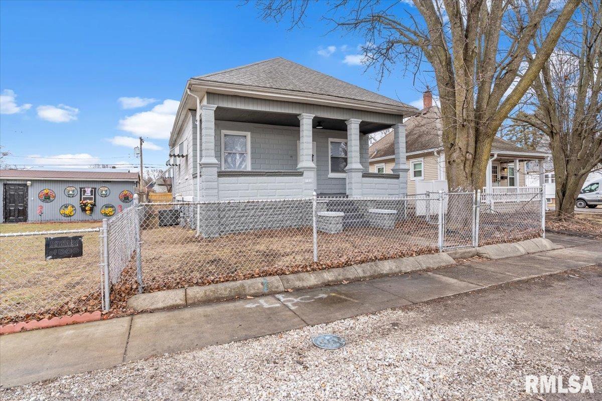 1617 East Cummins Avenue Springfield, IL 62702 - Photo 3 of 32