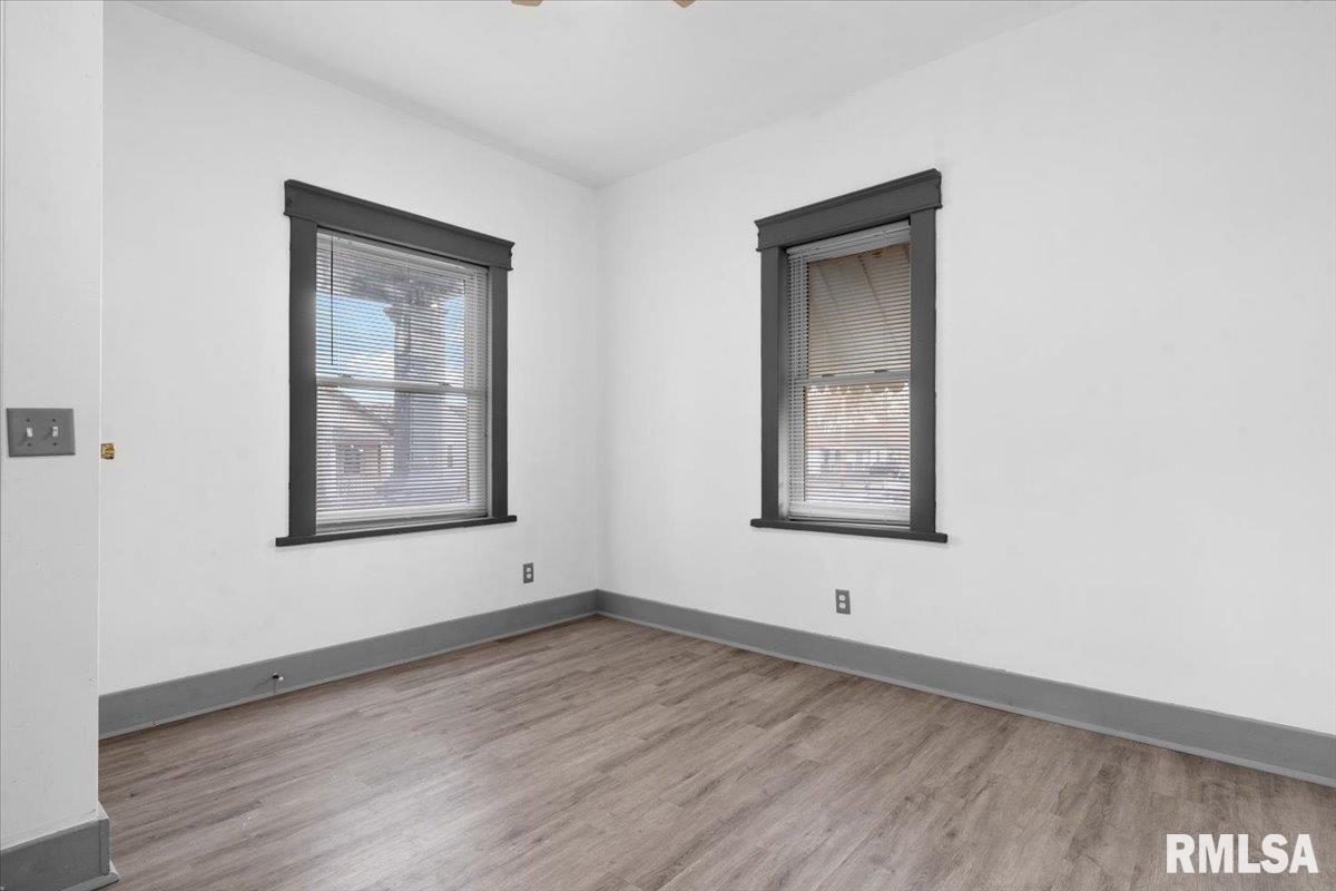 1617 East Cummins Avenue Springfield, IL 62702 - Photo 9 of 32