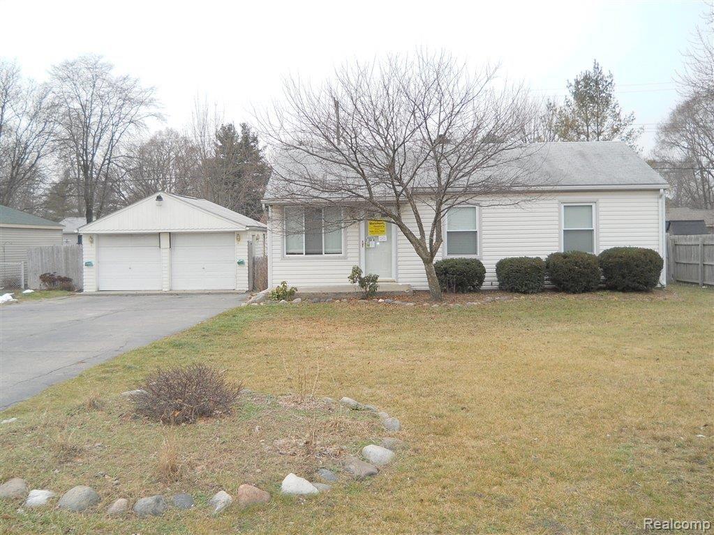 2776 Culbertson Avenue Rochester, MI 48307 - Photo 1 of 11 DSCN0062.JPG