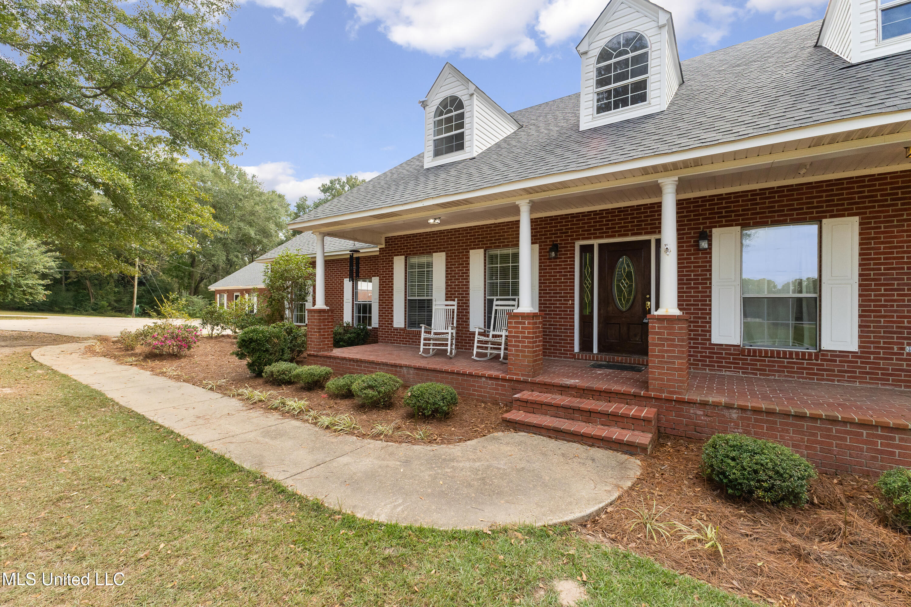 351 Graves Road Ellisville, MS 39437 - Photo 5 of 69 351_Graves_Rd-7