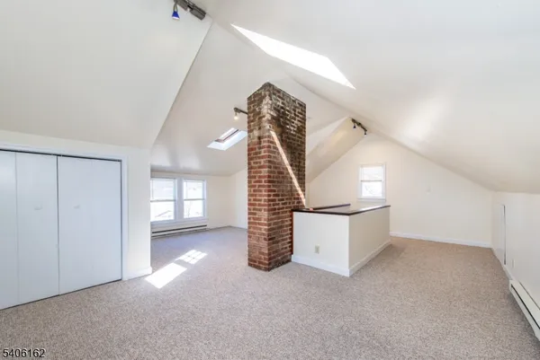 $2,300 | 39 Baldwin Place, Unit 2, Bloomfield, NJ 07003