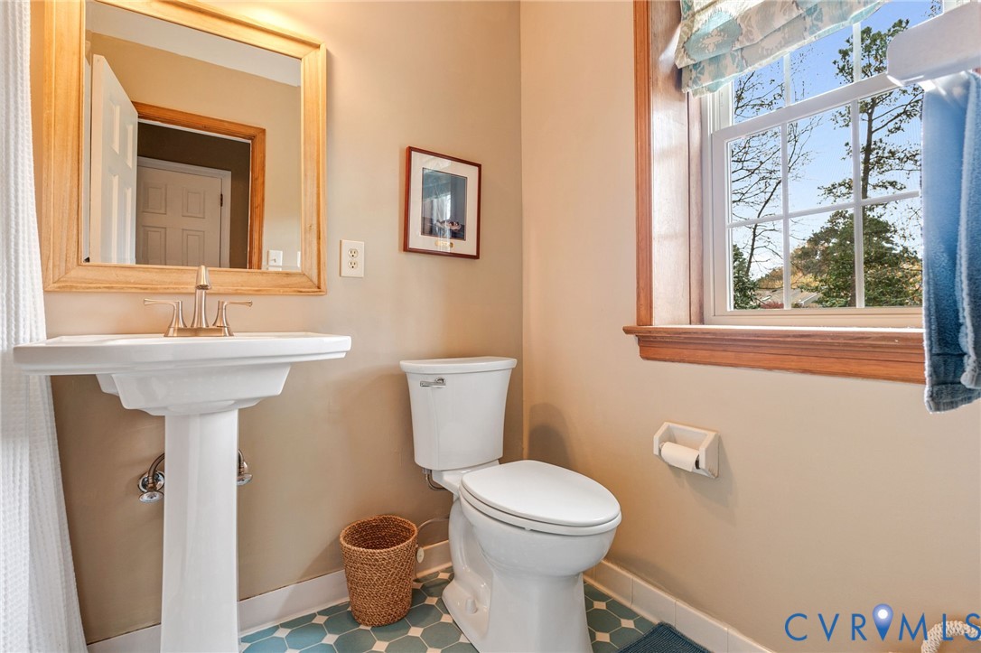 5721 Elfinwood Road Chester, VA 23831 - Photo 25 of 34