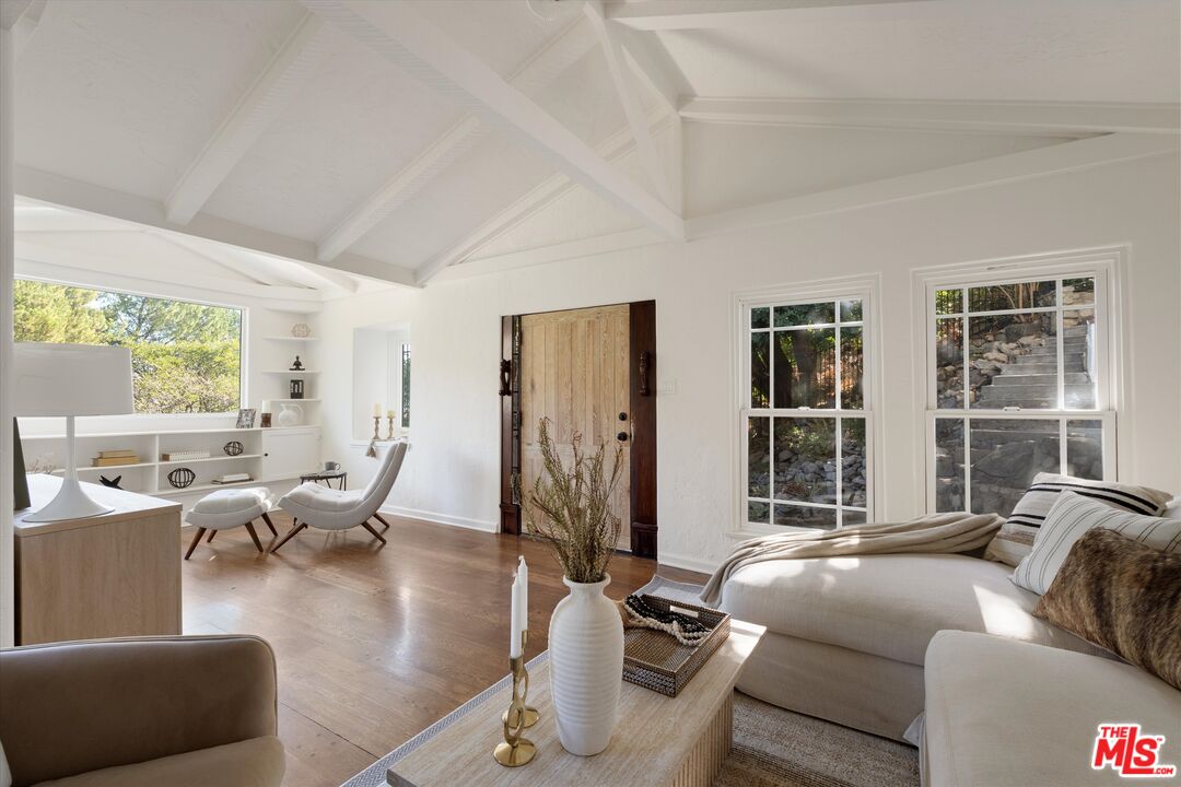 5514 Canyonside Road La Crescenta, CA 91214 - Photo 12 of 73 Gallery Image 12