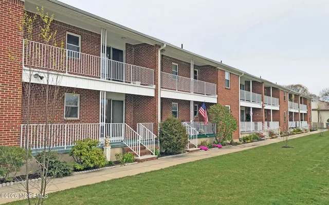 $2,995 | 910 South Street, Unit 2, Point Pleasant, NJ 08742