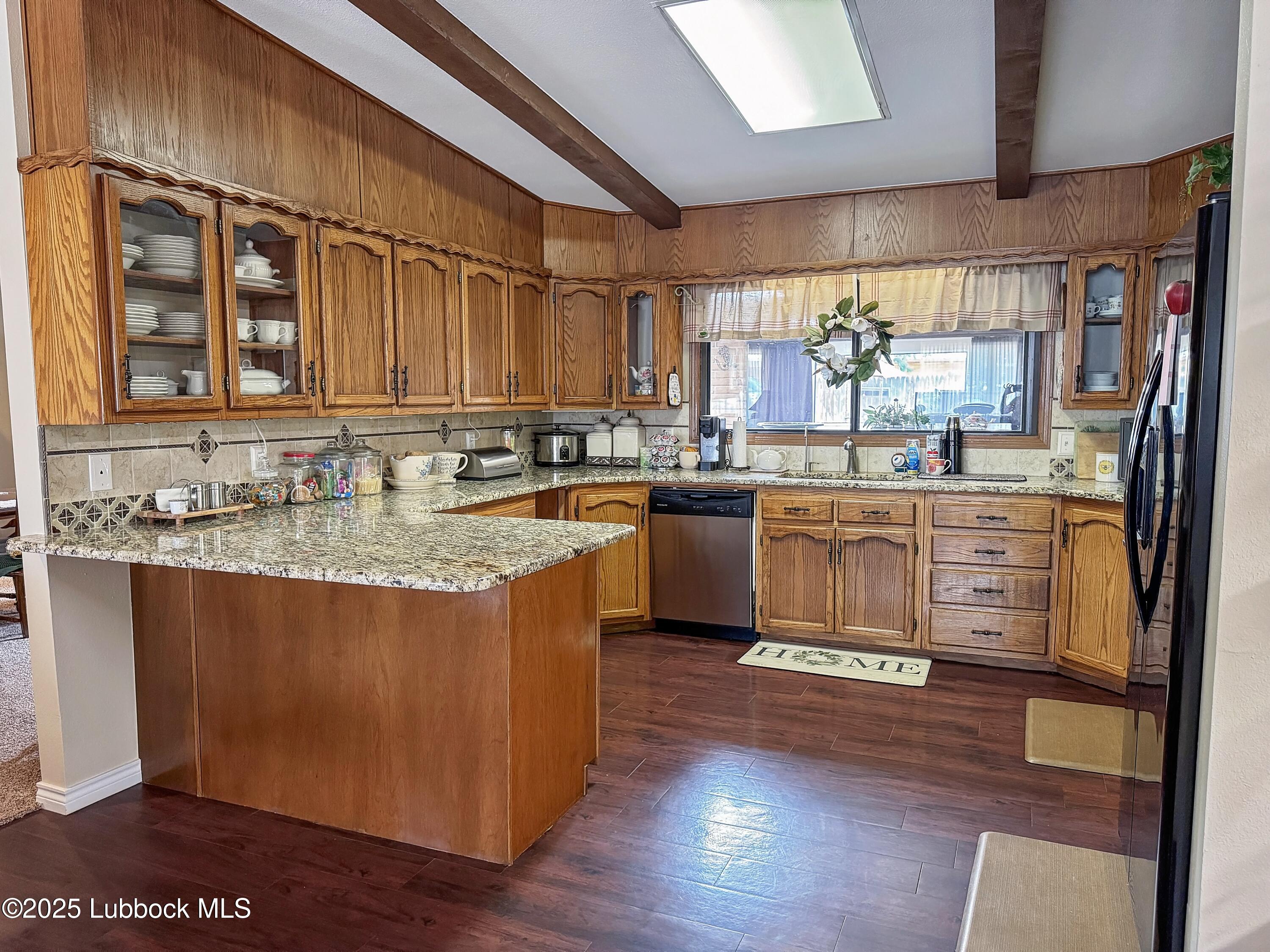 805 2nd Street Plains, TX 79355 - Photo 11 of 30 IMG_0317 copy