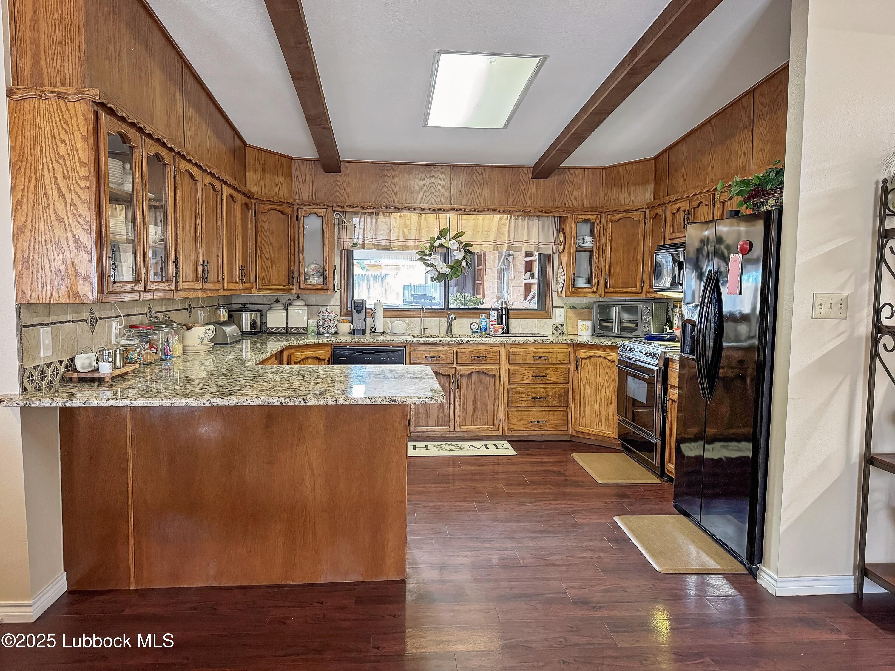 805 2nd Street Plains, TX 79355 - Photo 10 of 30 IMG_0315 copy