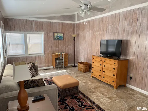 $224,500 | 13100 North County Road 1375, Havana, IL 62644