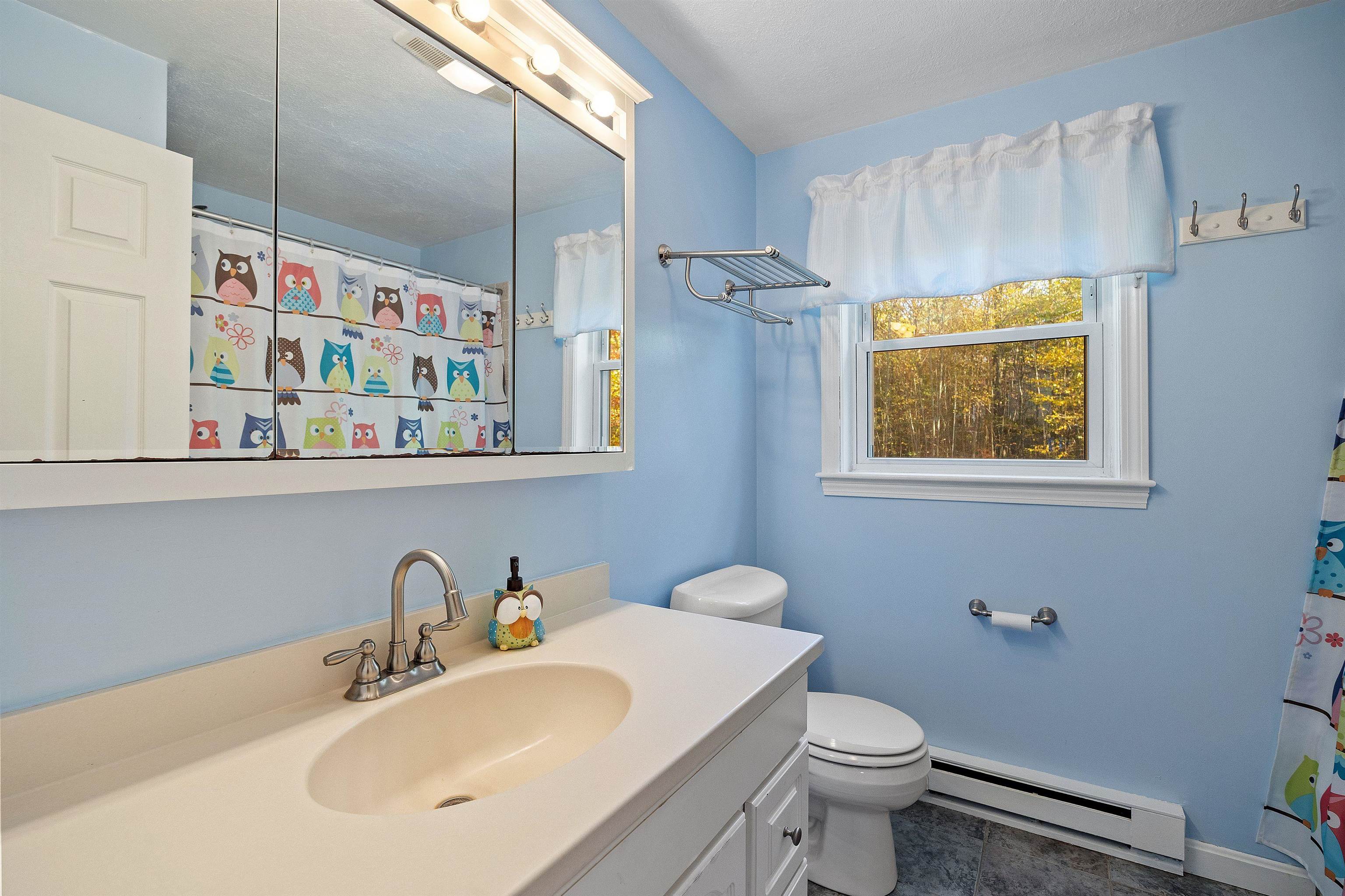 245 Beacon Hill Road, Unit B Pembroke, NH 03275 - Photo 23 of 43