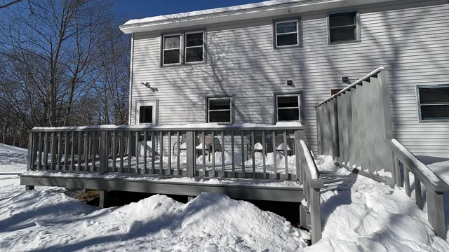 $329,900 | 245 Beacon Hill Road, Unit B, Pembroke, NH 03275