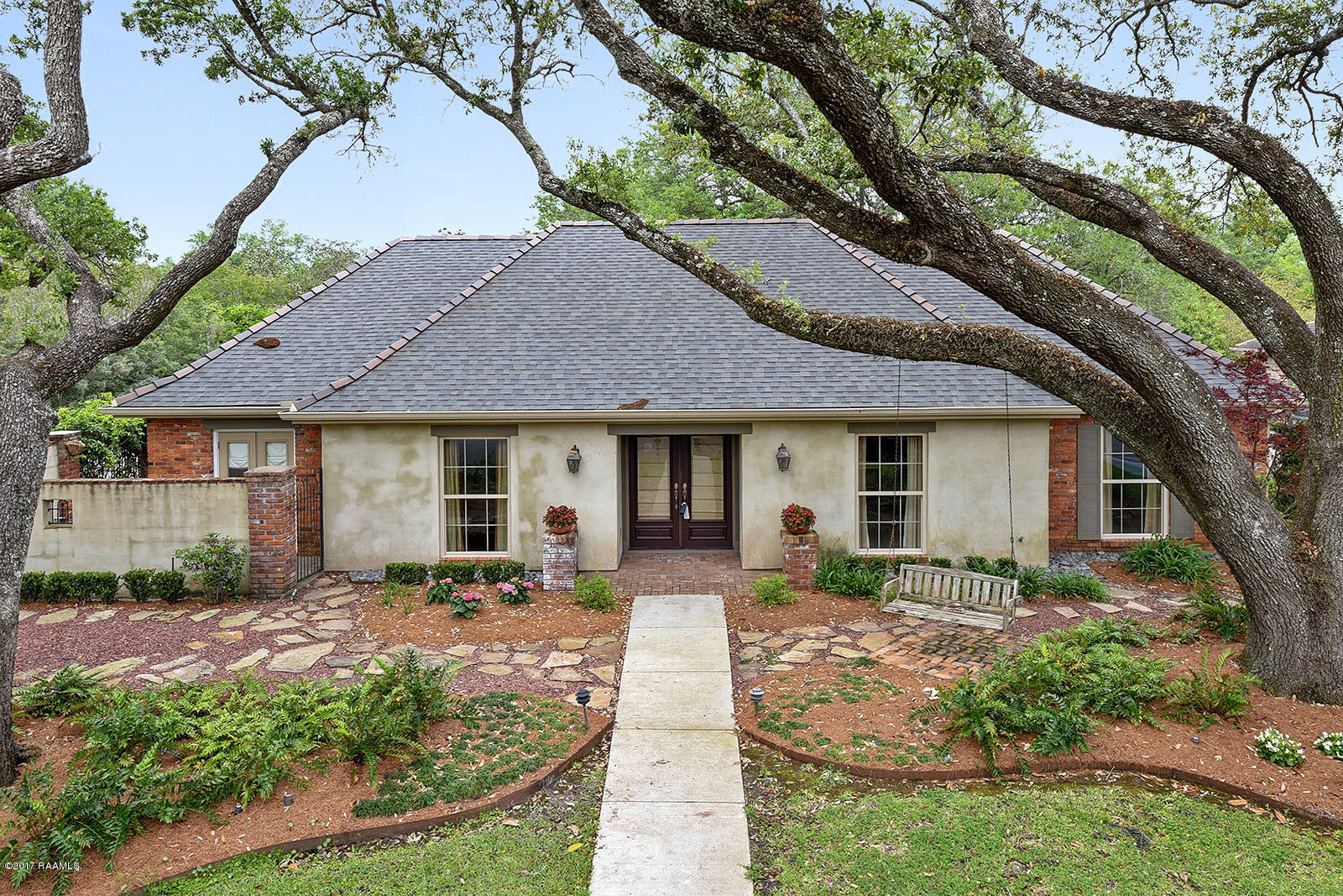 1209 Greenbriar Road Lafayette, LA 70503 - Photo 2 of 23