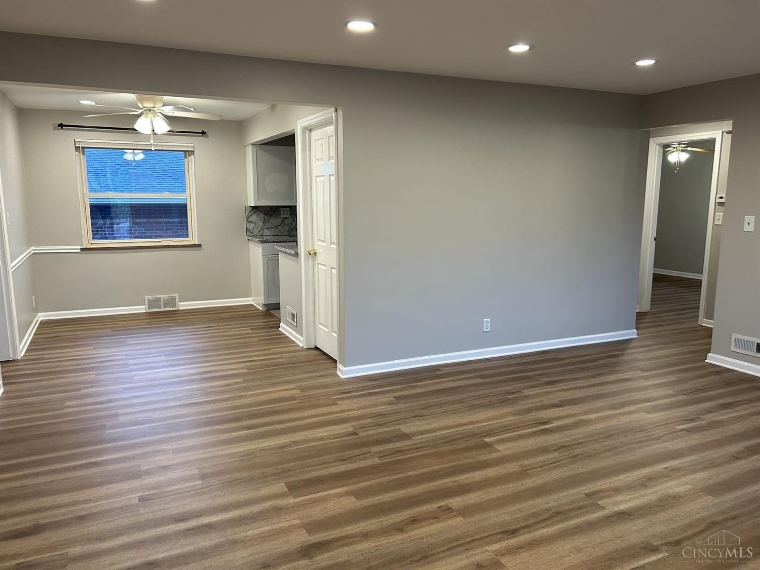 4670 Kugler Mill Road Cincinnati, OH 45236 - Photo 2 of 17