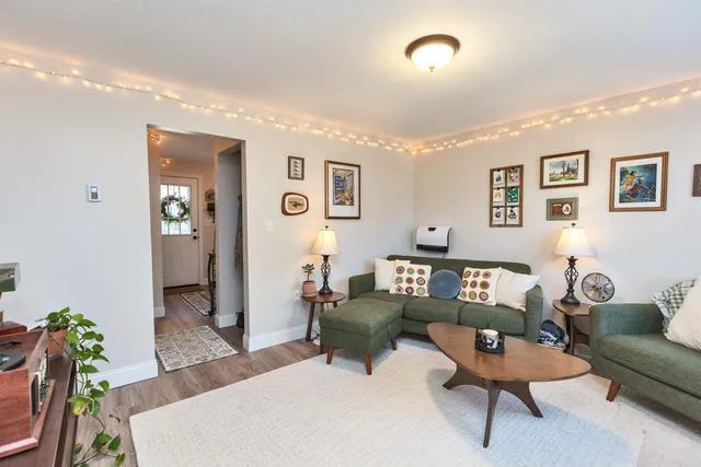 $2,400 | 147 Beech Street, Manchester, NH 03103