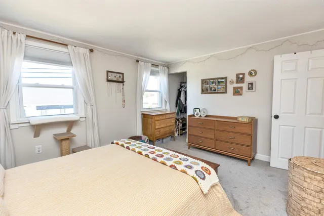 $2,400 | 147 Beech Street, Manchester, NH 03103