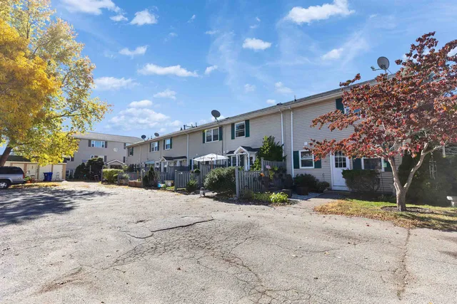 $2,400 | 147 Beech Street, Manchester, NH 03103