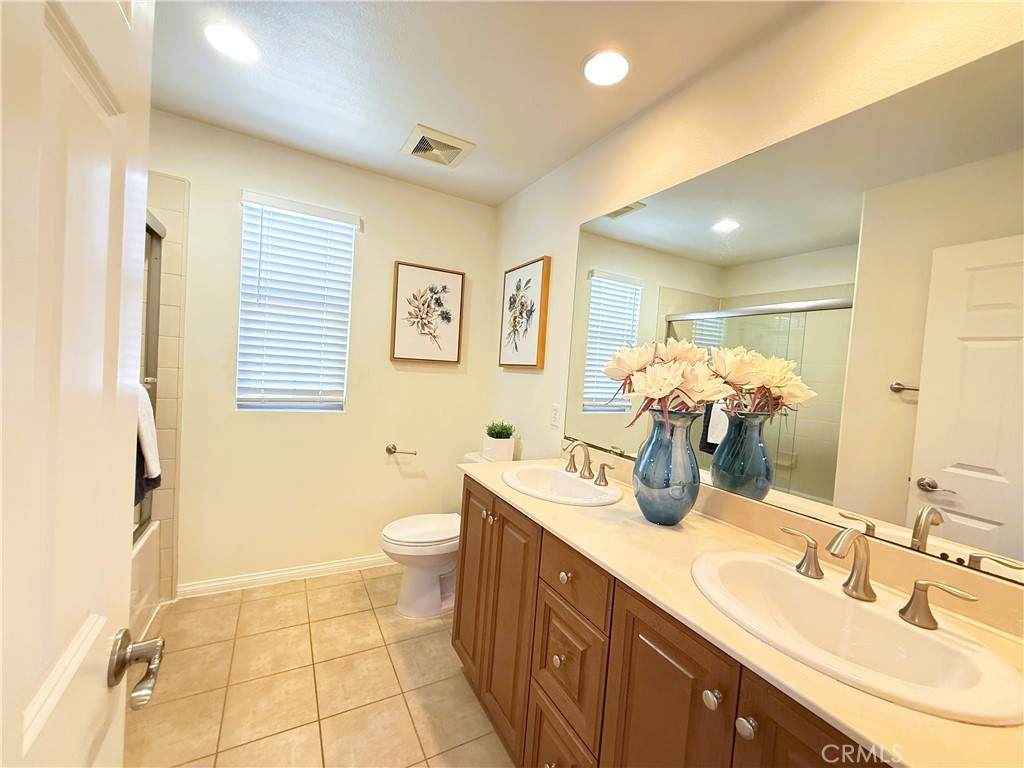 81 Keepsake Irvine, CA 92618 - Photo 31 of 39