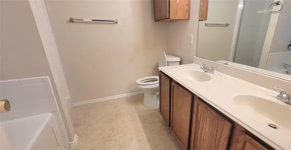 $2,250 | 8470 Goldfinch Way, Dallas, TX 75249