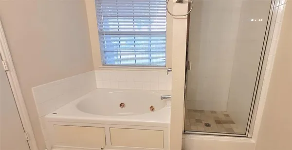 $2,250 | 8470 Goldfinch Way, Dallas, TX 75249