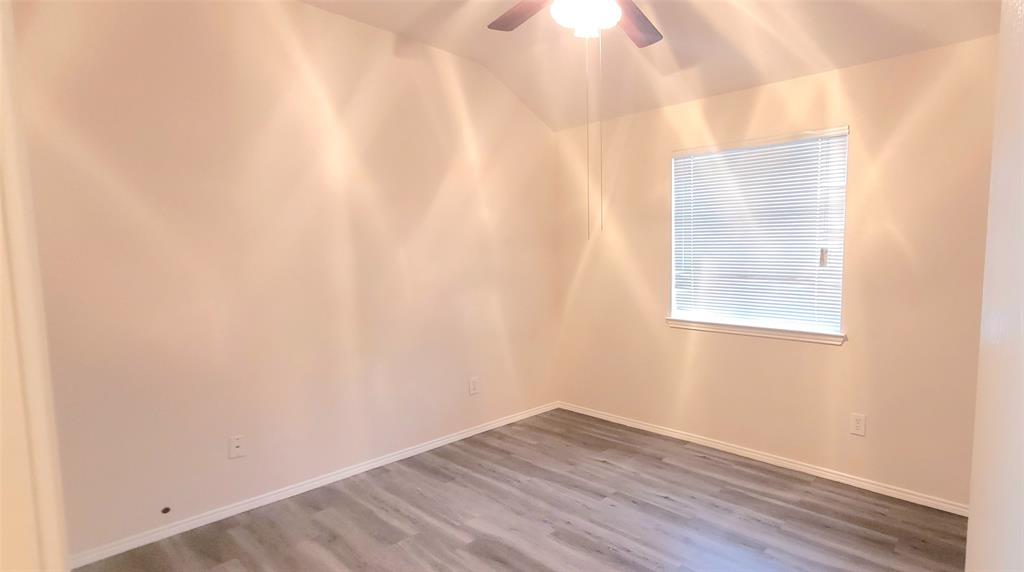 8470 Goldfinch Way Dallas, TX 75249 - Photo 18 of 20