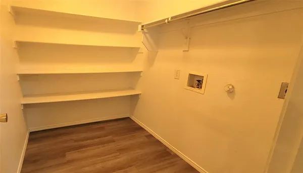 $2,250 | 8470 Goldfinch Way, Dallas, TX 75249