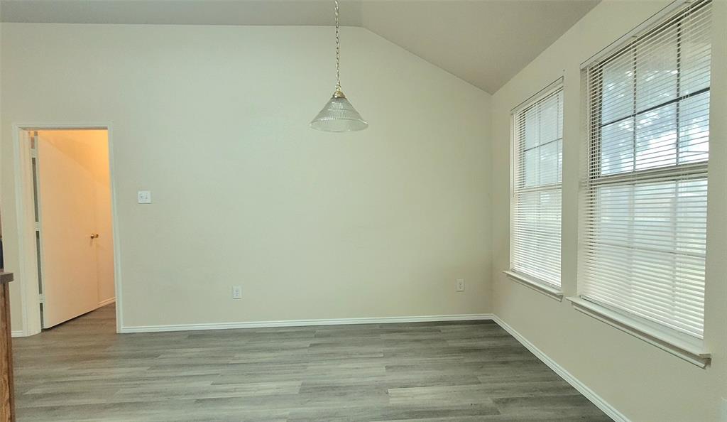 8470 Goldfinch Way Dallas, TX 75249 - Photo 8 of 20