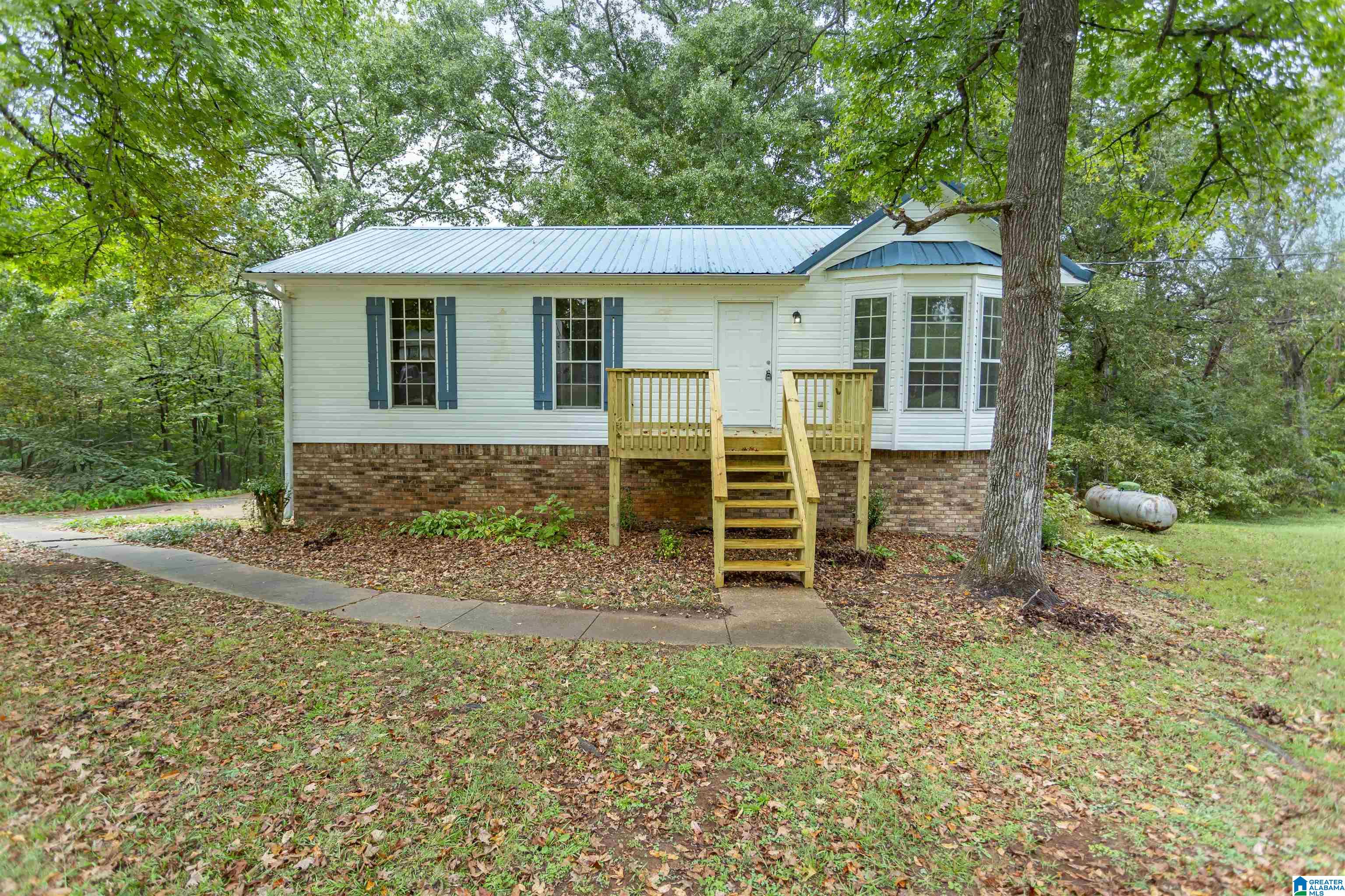 629 Ridgewood Drive Remlap, AL 35133 - Photo 1 of 46