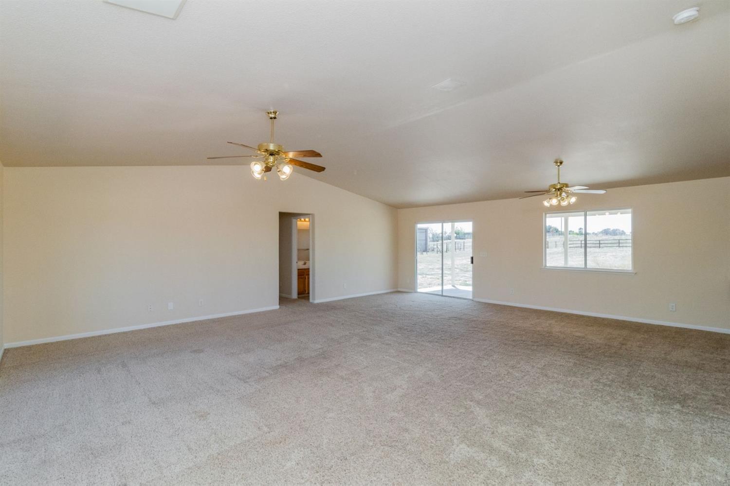 16252 Paula Road Madera, CA 93636 - Photo 5 of 30 Gallery Image 5