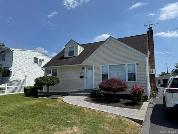 $4,900 | 2656 Cedar Lane, Bellmore, NY 11710