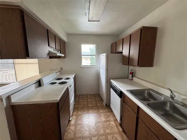 $1,100 | 3213 Hirschfield Road, Unit C, Spring, TX 77373