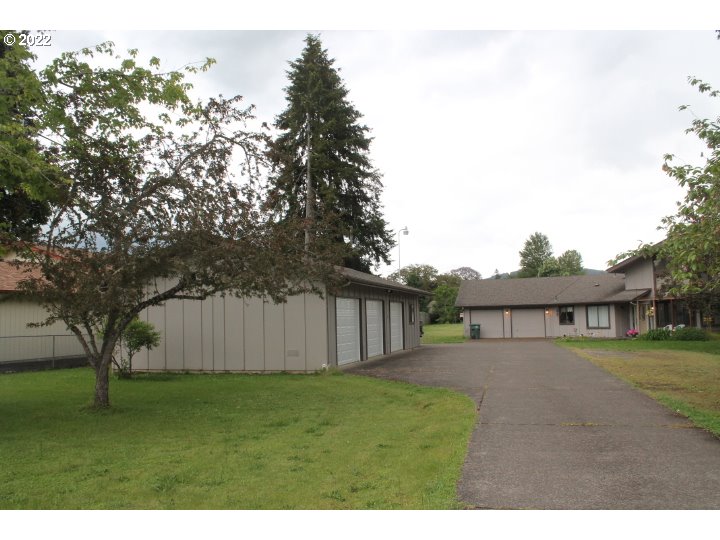 1155 Clearwater Lane Springfield, OR 97478 - Photo 12 of 12 Gallery Image 12