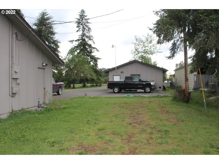 1155 Clearwater Lane Springfield, OR 97478 - Photo 8 of 12 Gallery Image 8