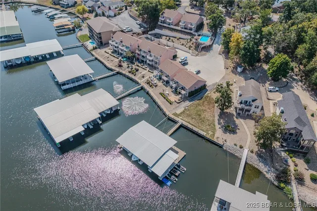 $484,900 | 758 Malibu Road, Unit 12, Osage Beach, MO 65065