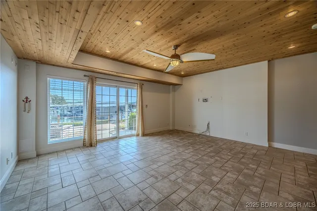 $484,900 | 758 Malibu Road, Unit 12, Osage Beach, MO 65065