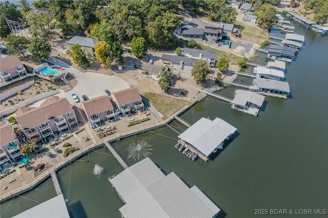 $484,900 | 758 Malibu Road, Unit 12, Osage Beach, MO 65065