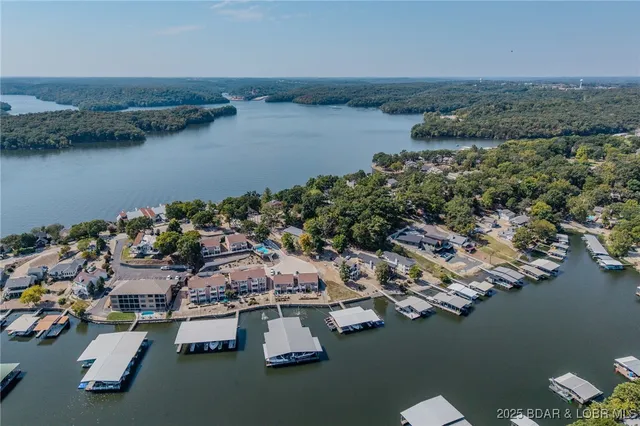 $484,900 | 758 Malibu Road, Unit 12, Osage Beach, MO 65065